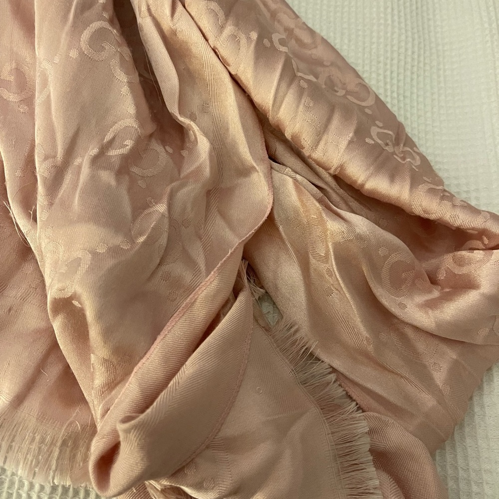 Gucci Scarf Pink